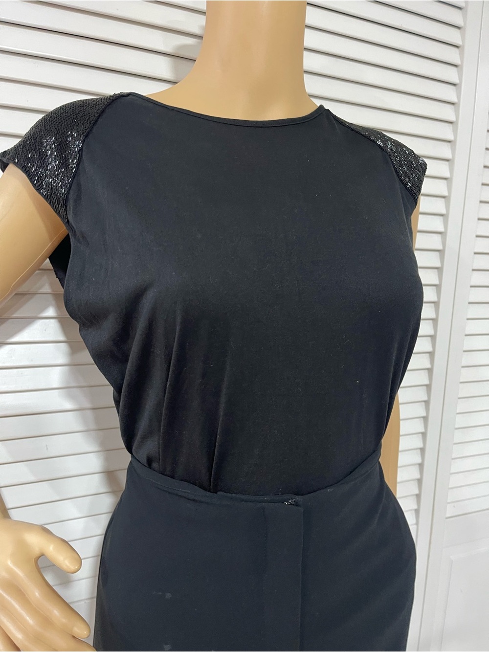 Ralph Lauren 💯 Silk Black Label Sequin Shoulder Cap-Sleeve Top